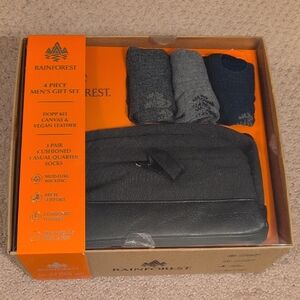 Rainforest Men's Gift Set - Black and Gray Socks with Dopp Kit NWT